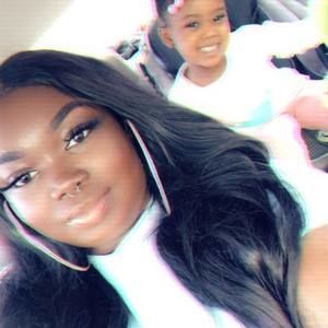 Meet your Posher, Regine